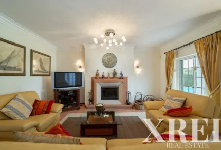 Villa 6-bedroom for sale in Palmela, Setúbal &bull; X100215