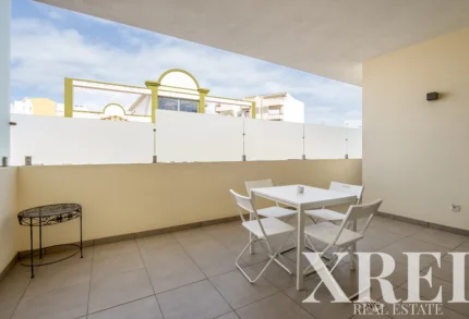 Villa 3-bedroom for sale in Quarteira, Loulé, Algarve &bull; X100723