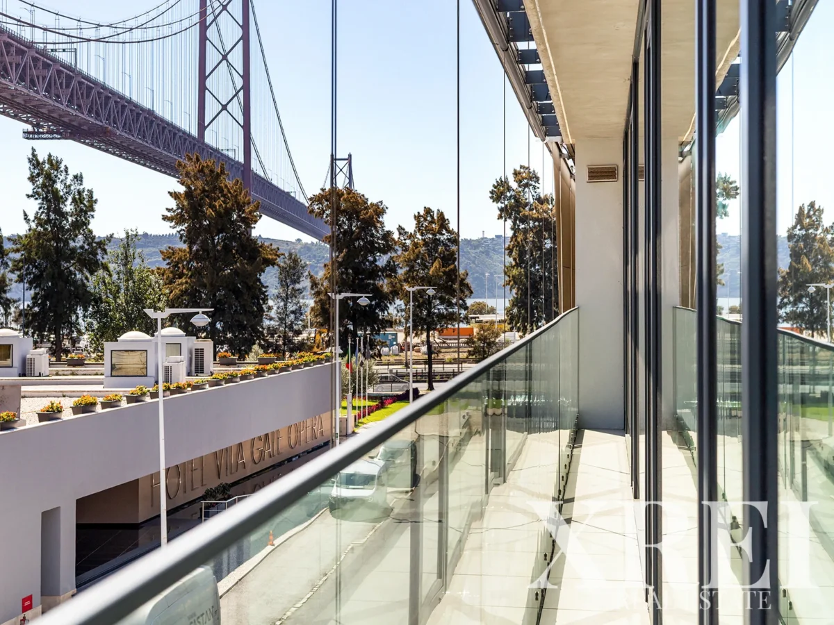 Apartment 3-bedroom for sale in Alcântara, Lisbon • X100279