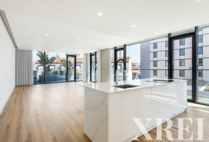 Apartment 3-bedroom for sale in Alcântara, Lisbon &bull; X100279