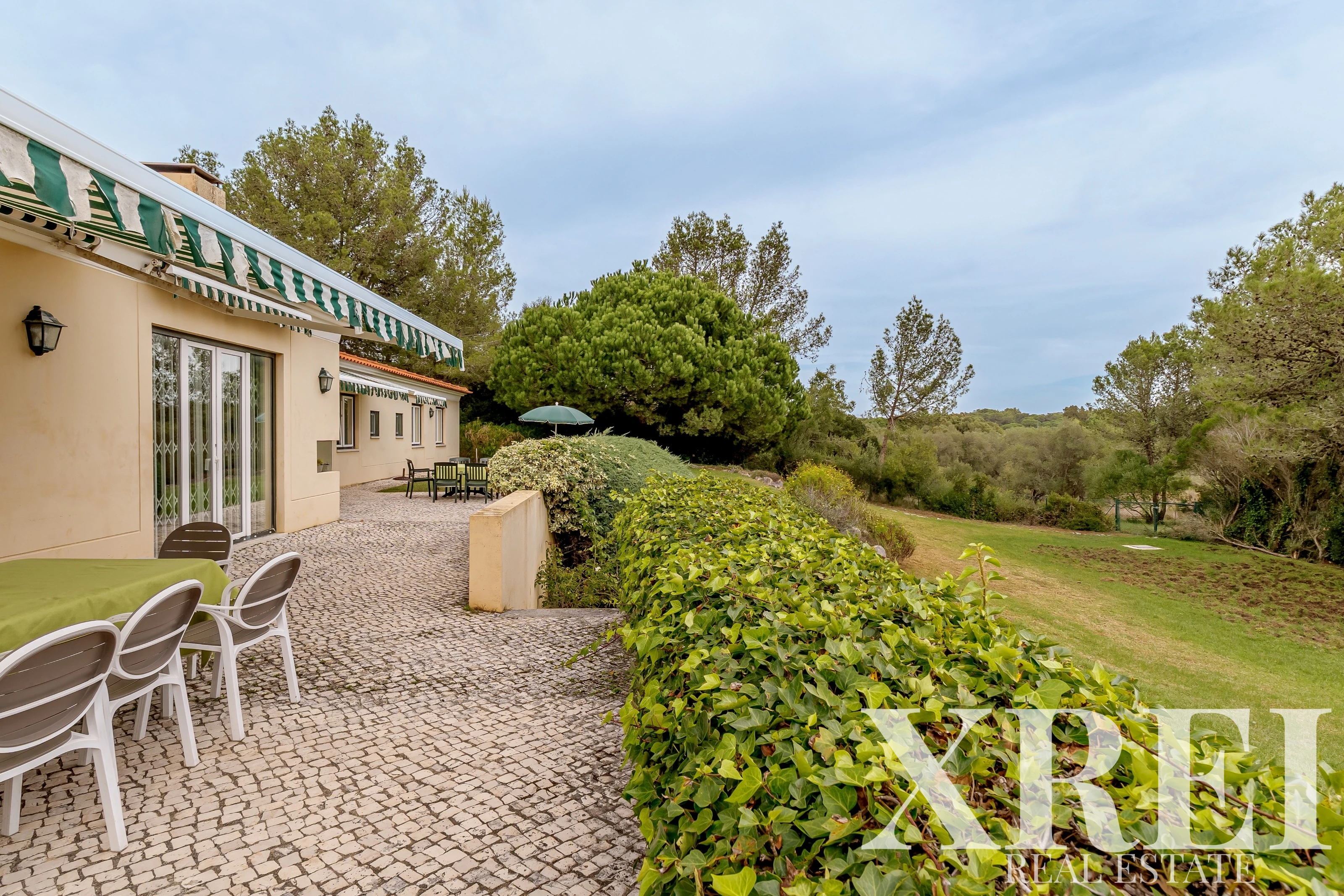 Farmhouse for sale in S.Maria e S.Miguel, S.Martinho, S.Pedro Penaferrim, Sintra, Greater Lisbon • X100345 - gallery image