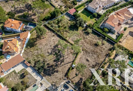 Land for sale in Colares, Sintra, Greater Lisbon &bull; X100360