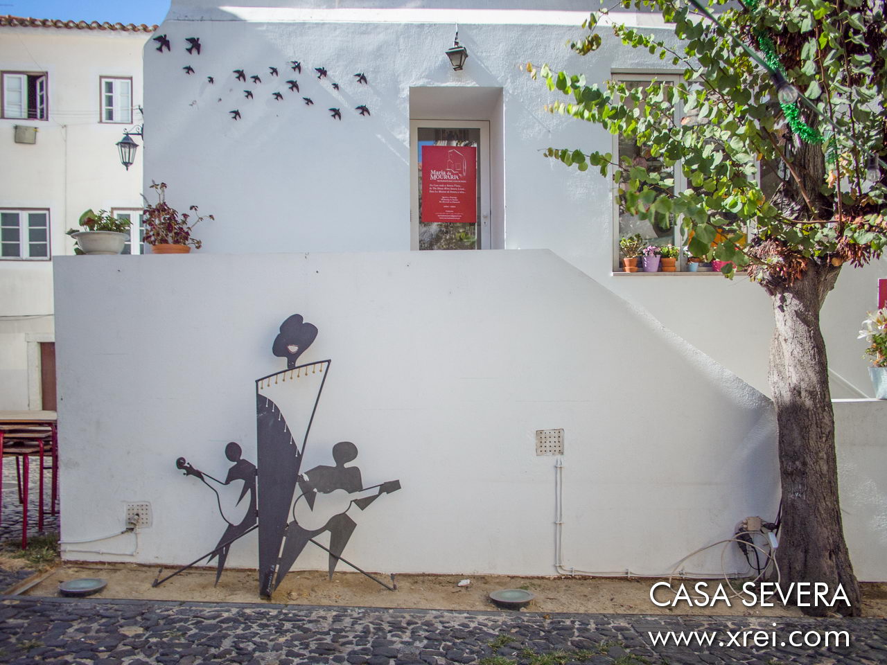 Casa da Severa is an extension of the Fado Museum, where one can listen to Fado and learn about the life of Maria Severa Onofriana