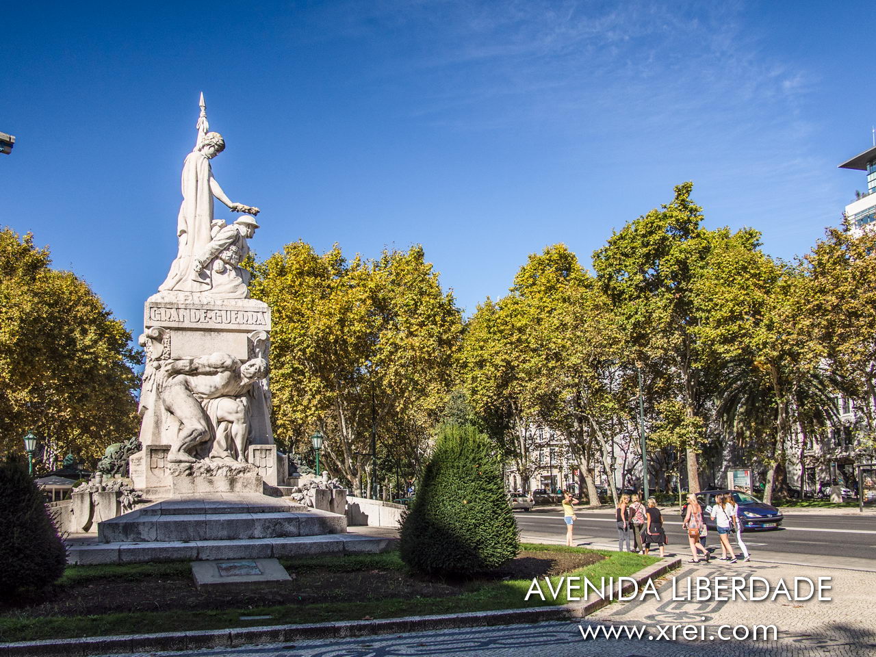 Monumento dos Combatentes da Grande Guerra é um monumento com o objetivo de homenagear o “Soldado da Primeira Guerra Mundial”, da autoria do escultor Maximiano Alves e do arquiteto Guilherme Rebelo de Andrade