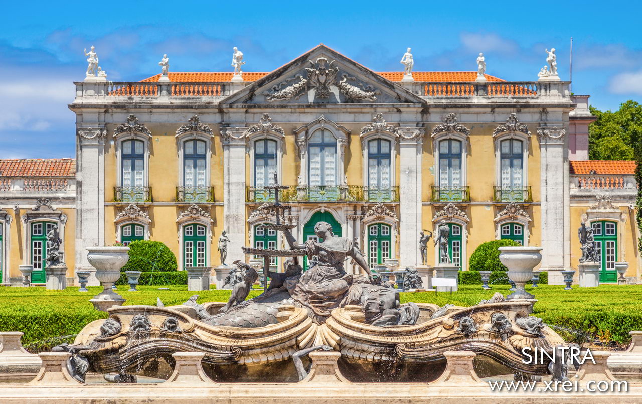The Palácio de Queluz. The "Ceremonial Façade" of the corps de logis by Mateus Vicente de Oliveira.