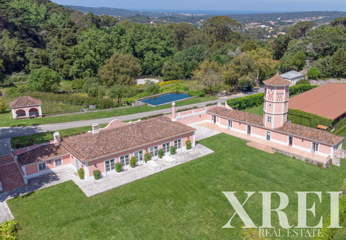 Farmhouse for sale in S.Maria e S.Miguel, S.Martinho, S.Pedro Penaferrim, Sintra, Greater Lisbon &bull; X67057