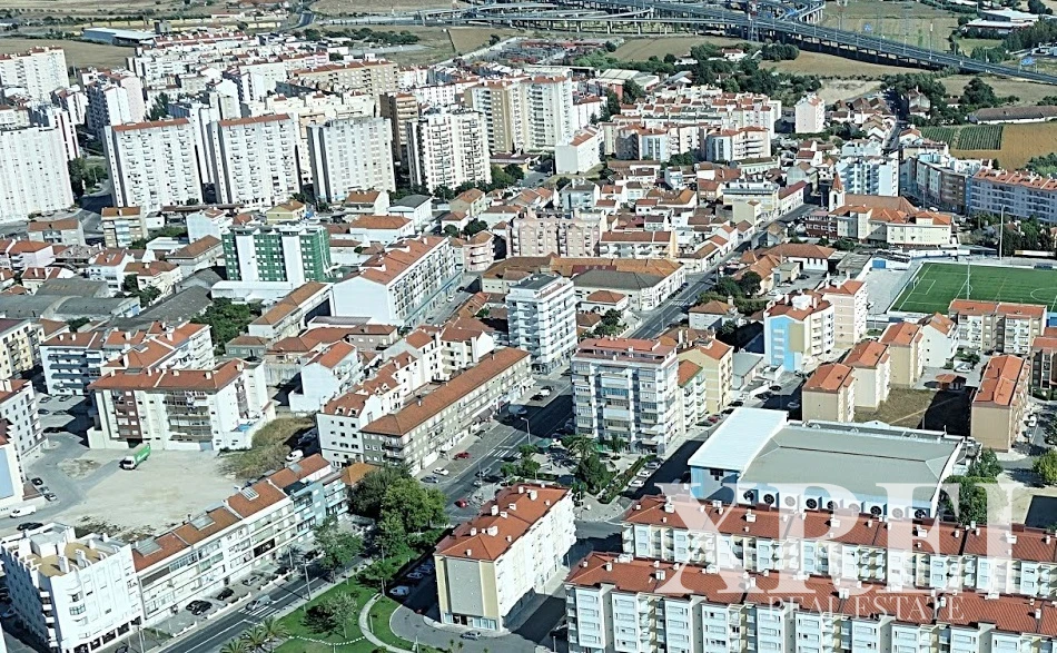 Land for sale in Carregado e Cadafais, Alenquer, Greater Lisbon &bull; X69696