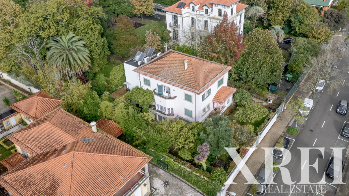 Villa 6-bedroom for sale in Lordelo do Ouro e Massarelos, Porto &bull; X91460
