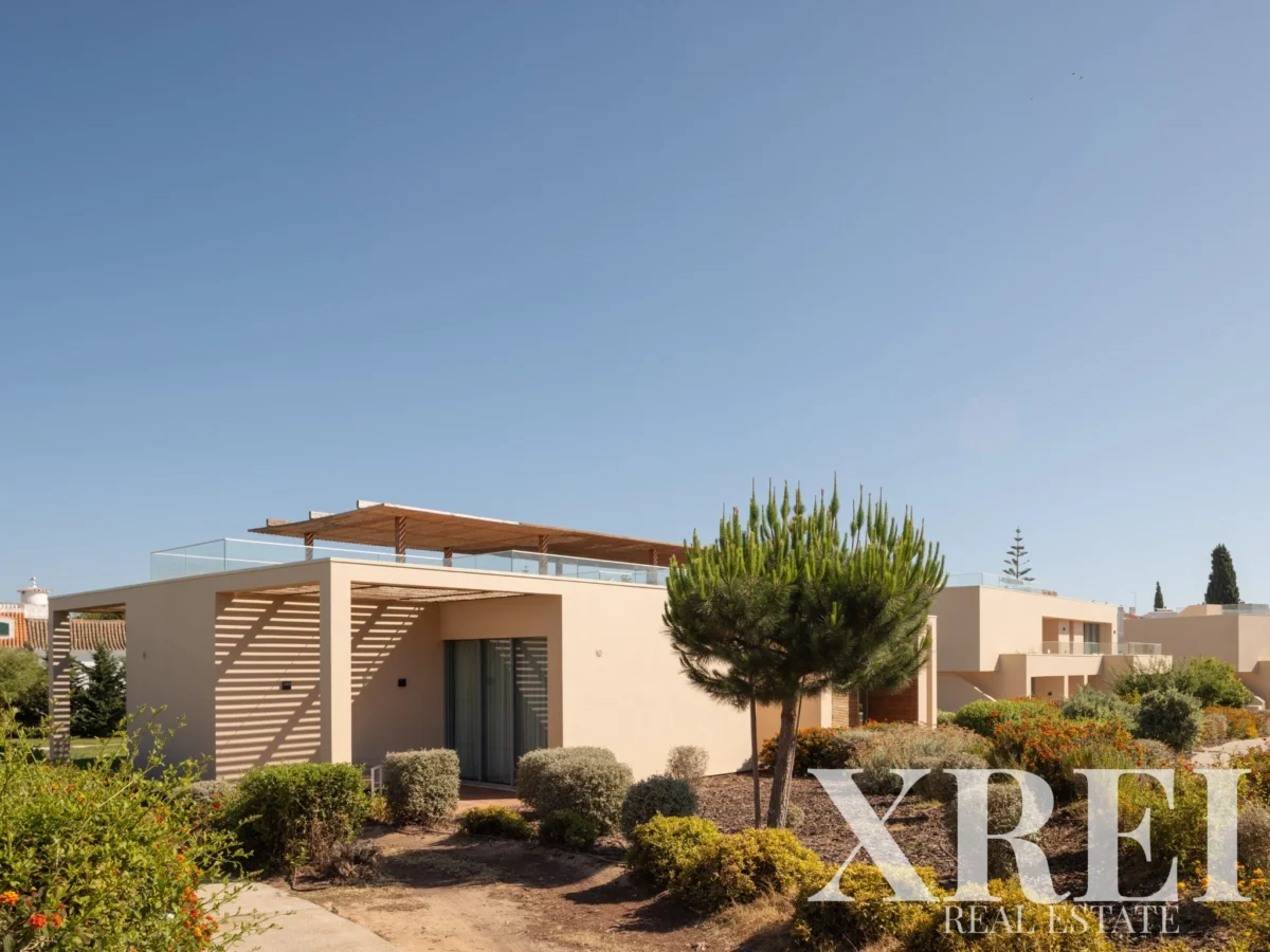Apartment 3-bedroom for sale in White Shell Beach Villas, Porches, Lagoa, Algarve &bull; X71355