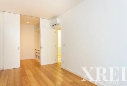 Apartment 2-bedroom for sale in Terreirinho, Santa Maria Maior, Lisbon &bull; X88268