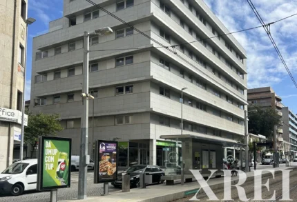 Apartment 1-bedroom for sale in República 427, Matosinhos, Porto &bull; X96217
