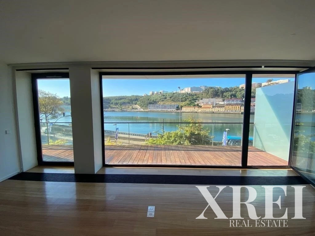 Apartment 3-bedroom for sale in Lordelo do Ouro e Massarelos, Porto &bull; X78227