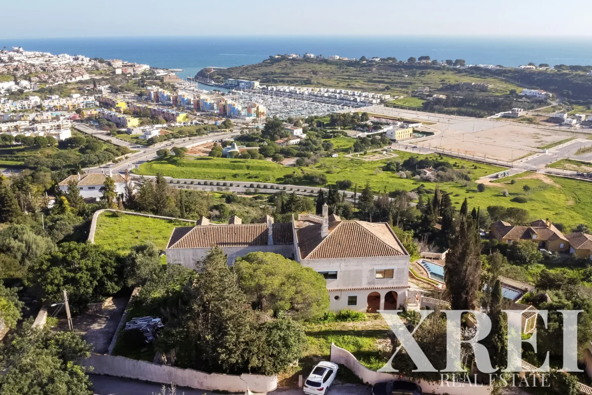 Villa 5-bedroom for sale in Albufeira e Olhos de Água, Albufeira, Algarve • X77526