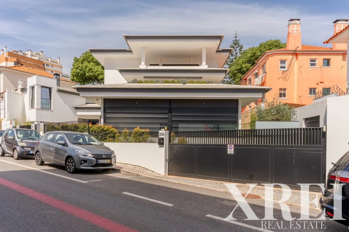 Apartment 3-bedroom for sale in Oeiras e São Julião da Barra, Paço de Arcos e Caxias, Oeiras, Greater Lisbon &bull; X78210