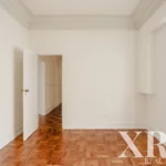 Apartment 4-bedroom for sale in Santo António, Lisbon • X85414 - gallery image