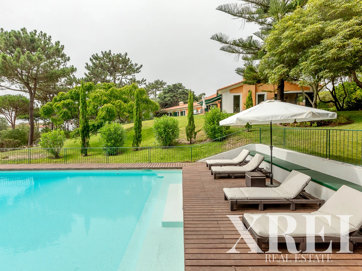 Villa 5-bedroom for sale in Colares, Sintra, Greater Lisbon &bull; X67609
