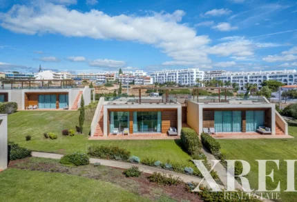 Villa 3-bedroom for sale in Porches, Lagoa, Algarve &bull; X83321