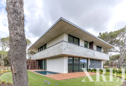 Villa 3-bedroom for sale in Cascais e Estoril, Cascais, Greater Lisbon &bull; X85176