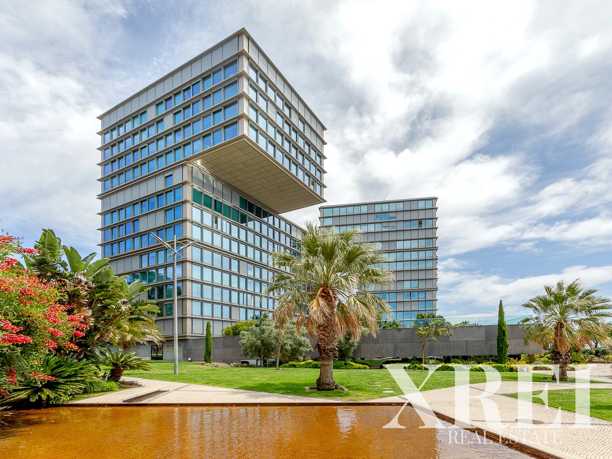 Apartment 3-bedroom for sale in Estoril Sol Residence, Estoril, Cascais, Greater Lisbon • X86710