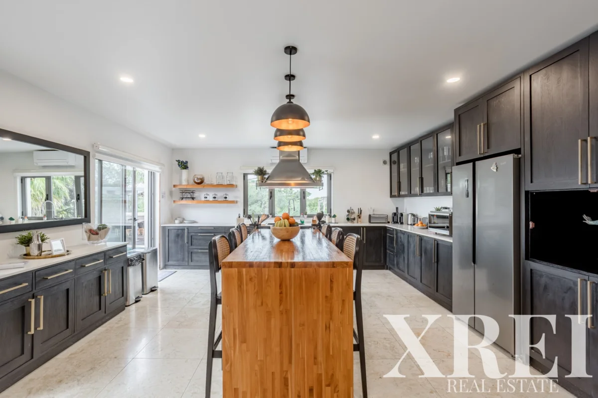 Villa 6-bedroom for sale in Almancil, Loulé, Algarve &bull; X86986