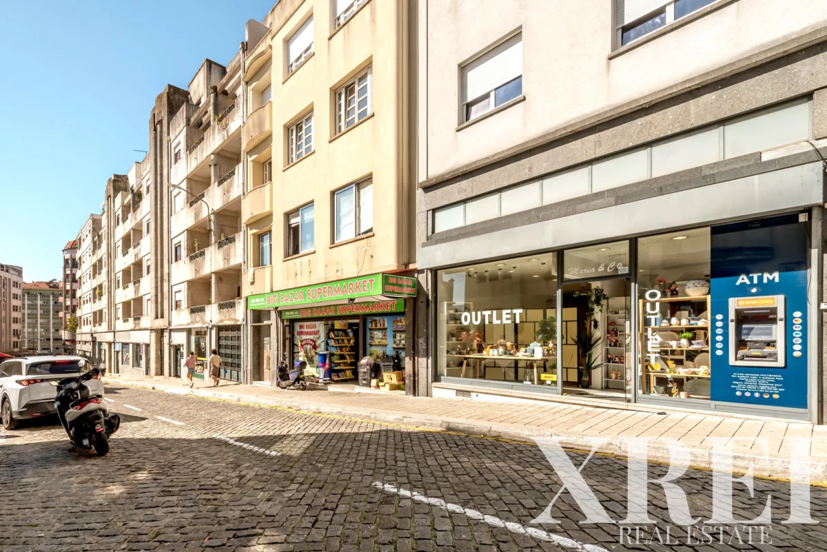 Apartment 4-bedroom for sale in Cedofeita, Santo Ildefonso, Sé, Miragaia, São Nicolau e Vitória, Porto • X91752