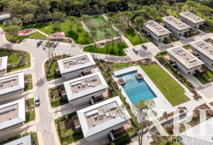 Villa 3-bedroom for sale in Cascais e Estoril, Cascais, Greater Lisbon &bull; X92137