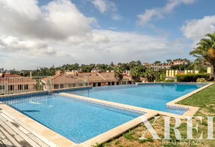 Apartment 2-bedroom for sale in Cascais e Estoril, Cascais, Greater Lisbon &bull; X93892