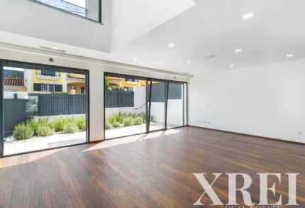 Villa 3-bedroom for sale in Cascais e Estoril, Cascais, Greater Lisbon &bull; X94193