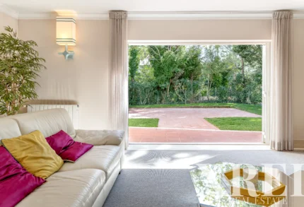 Villa 4-bedroom for sale in Alcabideche, Cascais, Greater Lisbon &bull; X94616