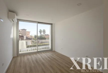 Villa 4-bedroom for sale in Cascais e Estoril, Cascais, Greater Lisbon &bull; X94785