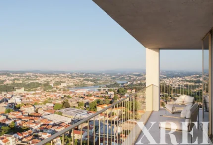 Apartment 2-bedroom for sale in Fernão Magalhães 127, Bonfim, Porto &bull; X87092