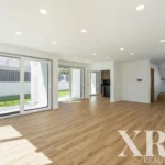 Villa 3-bedroom for sale in Algueirão-Mem Martins, Sintra, Greater Lisbon &bull; X96152 - gallery image