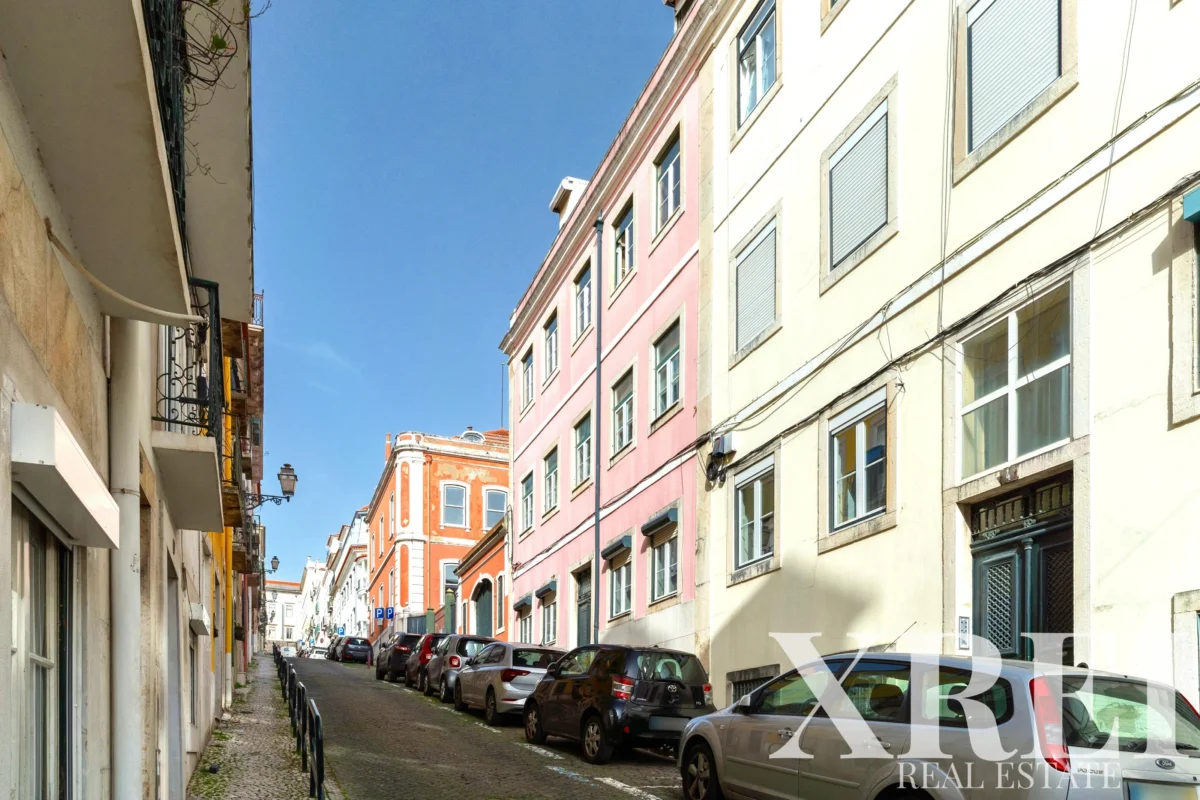 Apartment 5-bedroom for sale in Santo António, Lisbon • X96412