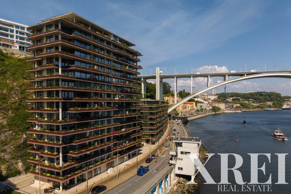 Apartment 3-bedroom for sale in Lordelo do Ouro e Massarelos, Porto &bull; X97424