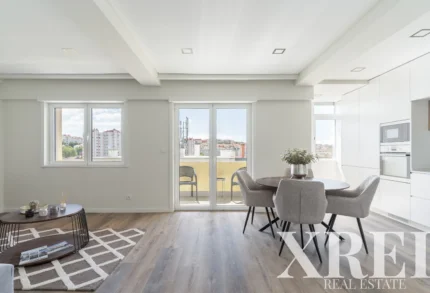 Apartment 3-bedroom for sale in Benfica, Lisbon &bull; X97615