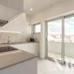 Apartment 3-bedroom for sale in Alvalade, Lisbon &bull; X97695 - gallery image