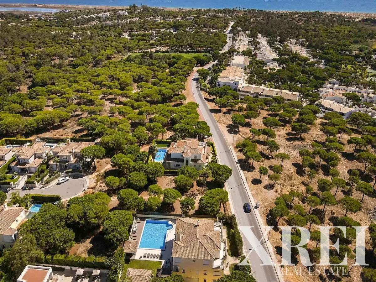 Land for sale in Vale do Lobo, Loulé, Algarve &bull; X67101