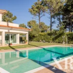 Villa 4-bedroom for sale in Charneca de Caparica e Sobreda, Almada, Setúbal • X85728 - gallery image