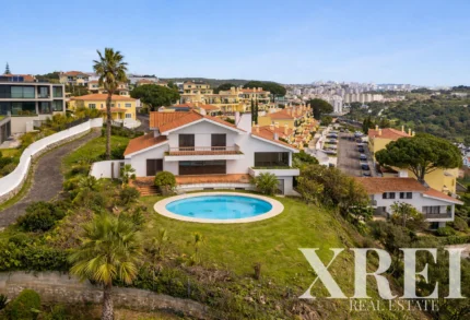 Villa 6-bedroom for sale in Carnaxide e Queijas, Oeiras, Greater Lisbon &bull; X91894
