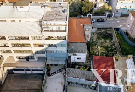 Building for sale in Paranhos, Porto &bull; X93610