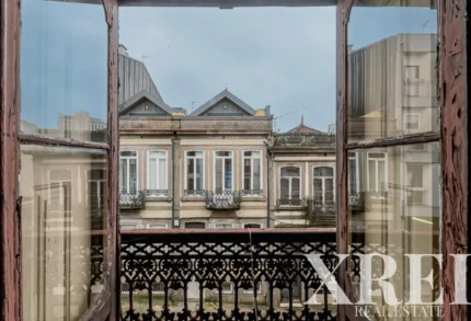 Building for sale in Bonfim, Porto &bull; X93699