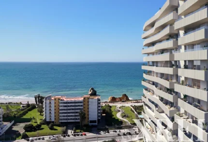 Apartment 4-bedroom for sale in Ribamar, Portimão, Algarve &bull; X96698
