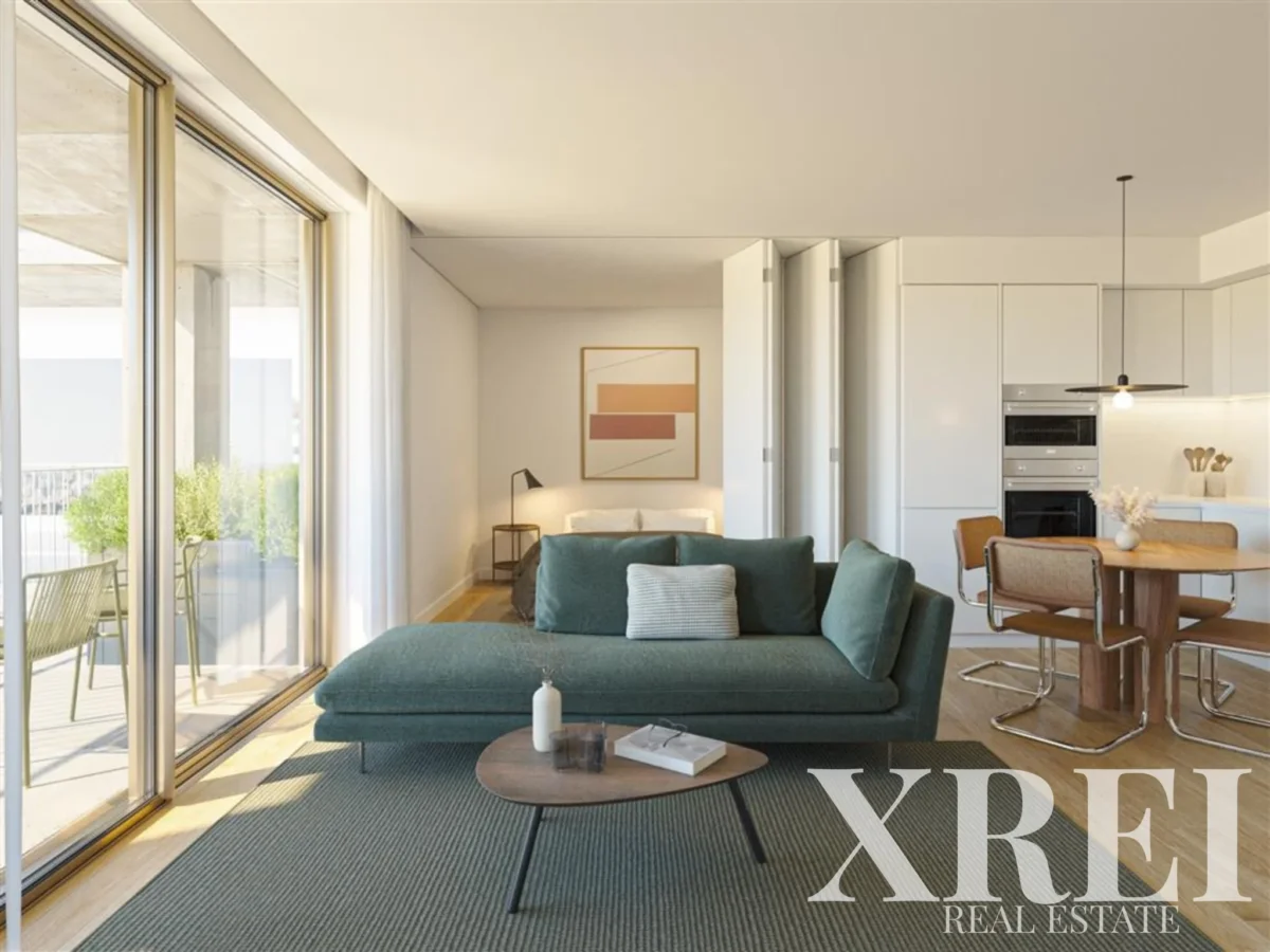 Apartment 2-bedroom for sale in Fernão Magalhães 127, Bonfim, Porto • X87120