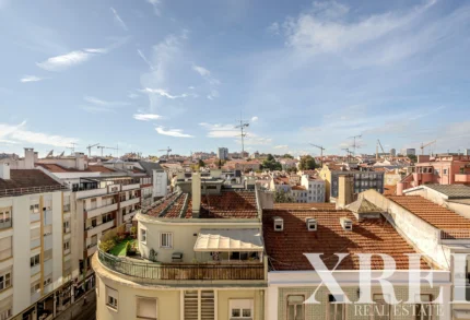 Apartment 3-bedroom for sale in Palmira 28, Arroios, Lisbon &bull; X93720