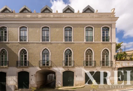 Villa 5-bedroom for sale in Santa Maria Maior, Lisbon &bull; X97444
