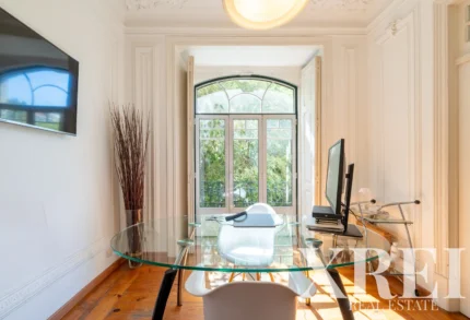 Apartment 3-bedroom for sale in Avenidas Novas, Lisbon &bull; X96883