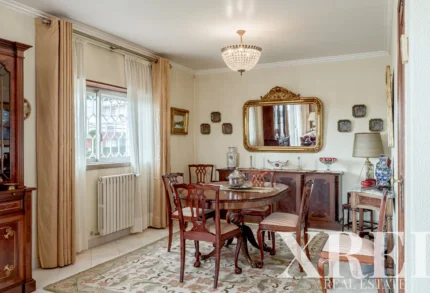 Villa 4-bedroom for sale in Cascais e Estoril, Cascais, Greater Lisbon &bull; X95127