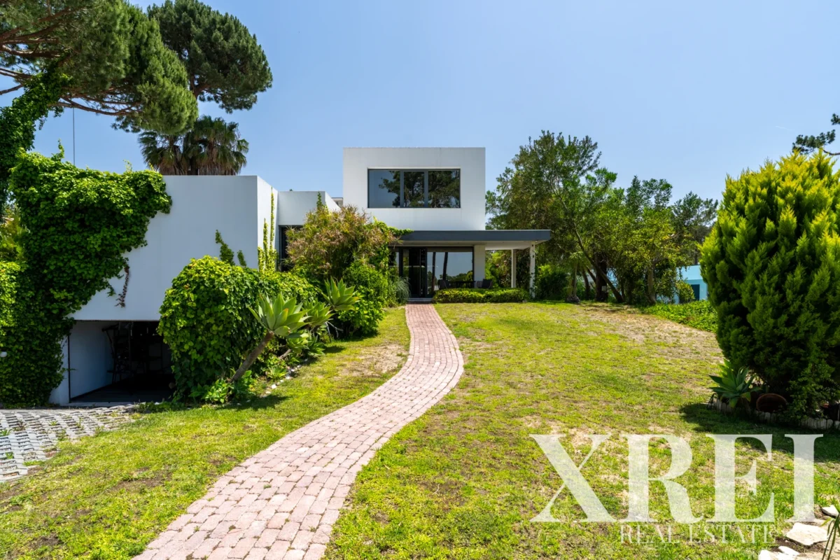 Villa 5-bedroom for sale in Charneca de Caparica e Sobreda, Almada, Setúbal • X98191