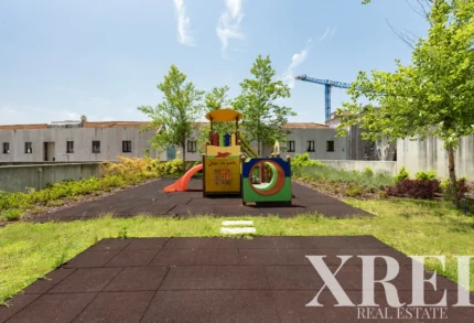 Apartment 3-bedroom for sale in Lordelo do Ouro e Massarelos, Porto &bull; X98201
