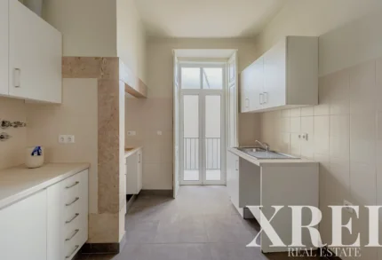 Apartment 3-bedroom for sale in Campo de Ourique, Lisbon &bull; X97853